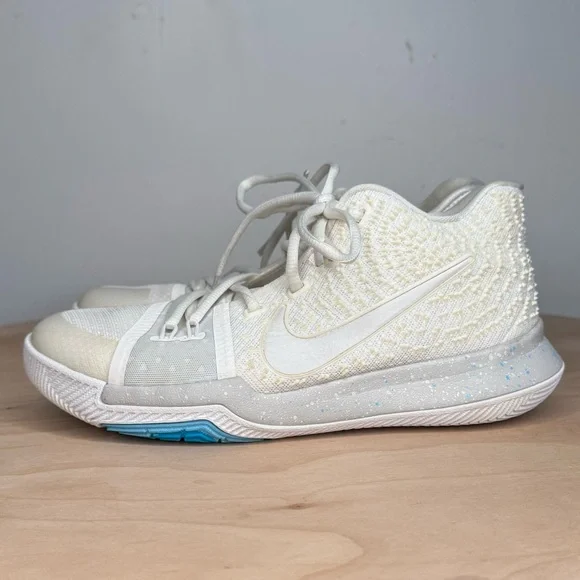 Nike Kyrie 3 EP Summer Pack Ivory Basketball Shoes Sneakers Kids Size 6Y